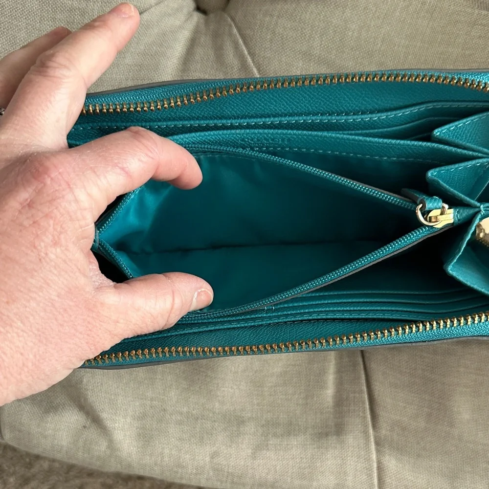 Coach Blue Studded Zip Wallet NWOT - Picture 5 of 7